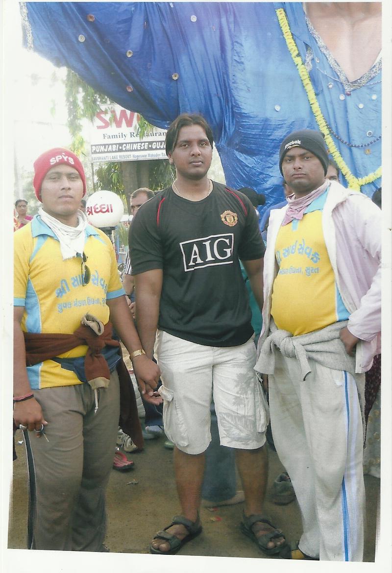 this is my photo
and i am there
and two boy's are my friend's
he name is vijay & rony
but whom w